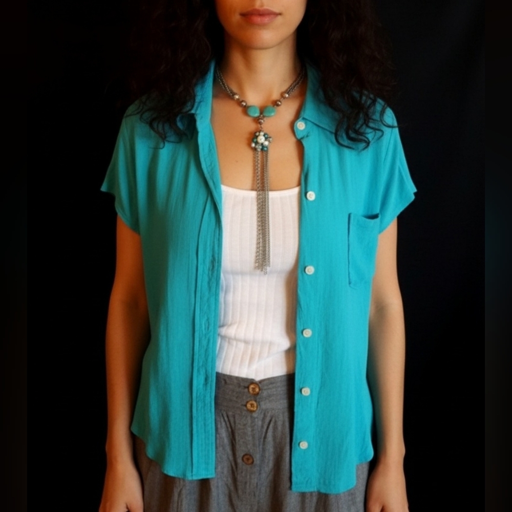 Vtg 90s NY & Co aegean blue pleated button up cap sleeve fitted rayon blouse L